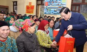 Trưởng ban Nội chính Trung ương Phan Đình Trạc thăm, chúc Tết tại Hà Giang