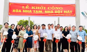 Bình Dương chung tay cùng Cà Mau xóa nhà tạm, nhà dột nát