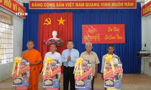Thăm, chúc Tết Chôl Chnăm Thmây đồng bào dân tộc Khmer tại Tây Ninh