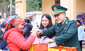 Chia sẻ khó khăn với đồng bào biên giới tại Sơn La