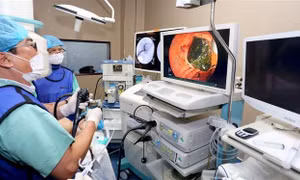 Lần đầu thực hiện kỹ thuật tán sỏi đường mật trong gan bằng laser tại miền Trung- Tây Nguyên