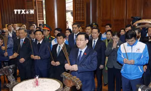 Chủ tịch Quốc hội Vương Đình Huệ dâng hương tại Khu Di tích quốc gia đặc biệt Kim Liên, Khu Di tích lịch sử quốc gia Truông Bồn