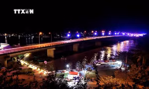 Ngắm thập cảnh thành phố vùng biên