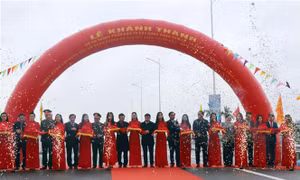 Khánh thành tuyến cao tốc Cam Lộ - La Sơn kết nối Thừa Thiên - Huế và Quảng Trị