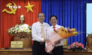 Phó Bí thư Tỉnh ủy Hồ Văn Mừng được bầu làm Chủ tịch UBND tỉnh An Giang
