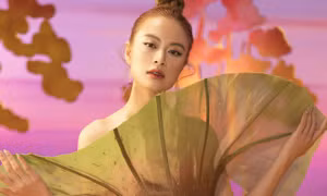 Hoàng Thùy Linh trở thành một hiện tượng trong làng nhạc những năm gần đây khi đưa văn hóa dân gian Việt Nam vào trong các video ca nhạc mà cô thể hiện. Ảnh: vtv.vn
