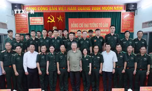 Chủ tịch nước Tô Lâm thăm cán bộ, chiến sỹ Đồn biên phòng Cửa khẩu Sóc Giang (Cao Bằng)