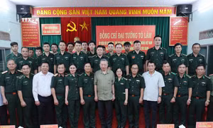 Chủ tịch nước Tô Lâm thăm cán bộ, chiến sỹ Đồn biên phòng Cửa khẩu Sóc Giang (Cao Bằng)