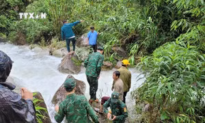Lai Châu: Qua suối khi trời mưa, 3 người bị nước lũ cuốn trôi, 1 người mất tích