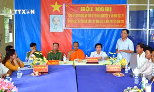 Hòa thượng Lý Sa Mouth hết lòng vì sự phát triển của phum, sóc