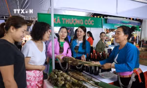 Tưng bừng phiên chợ vùng cao tỉnh Hòa Bình năm 2024