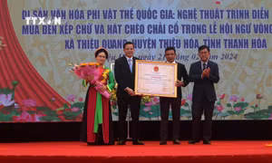Nghệ thuật trình diễn dân gian "Múa đèn xếp chữ và hát chèo chải cổ" trở thành Di sản văn hóa phi vật thể quốc gia 