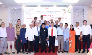 Họp mặt đồng bào tiêu biểu các dân tộc thiểu số trên địa bàn Thành phố Hồ Chí Minh