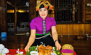 Đậm đà hương vị gà nướng mắc khén Điện Biên