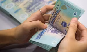 Quy định mức lương cơ sở và chế độ tiền thưởng của cán bộ, công chức, viên chức và lực lượng vũ trang từ 1/7/2024