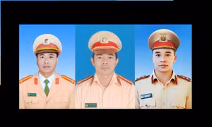 Thăng hàm đối với 3 cảnh sát giao thông hy sinh trong vụ sạt lở đèo Bảo Lộc
