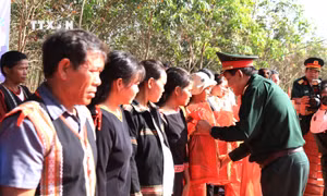 Tổ chức các hoạt động vui Xuân, đón Tết cho người dân các bản làng biên giới ở Gia Lai