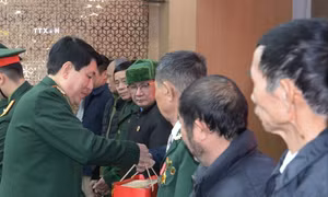 Chăm lo Tết cho gia đình chính sách, đồng bào dân tộc thiểu số có hoàn cảnh khó khăn ở Hà Giang