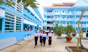 Trường Phổ thông Dân tộc Nội trú Huỳnh Cương (thành phố Sóc Trăng, tỉnh Sóc Trăng) được đầu tư khang trang, đáp ứng nhu cầu dạy và học. Ảnh: baosoctrang.vn
