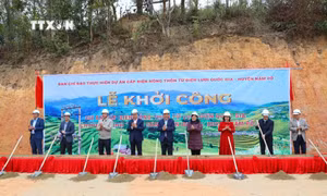 Khởi công dự án cấp điện cho 13 thôn, bản khó khăn huyện biên giới Nậm Pồ