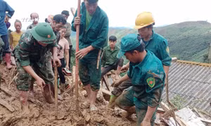 Nỗ lực tìm kiếm người mất tích do mưa lũ ở Sơn La 