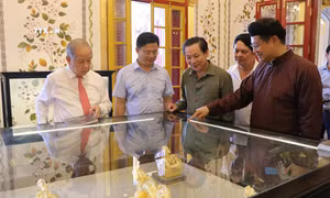 Chiêm ngưỡng biểu tượng rồng qua gốm Trần Độ