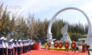 Tưởng nhớ 64 chiến sĩ Hải quân nhân dân Việt Nam hy sinh để bảo vệ đảo Gạc Ma