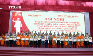 Đồng bào dân tộc thiểu số khu vực Tây Nam Bộ tích cực tham gia bảo vệ an ninh Tổ quốc
