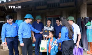 Hỗ trợ người dân bị ảnh hưởng của mưa lũ, sạt lở đất tại Sơn La