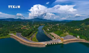18 giờ ngày 8/8, đóng 1 cửa xả đáy và 1 cửa xả mặt hồ thủy điện Tuyên Quang và Thác Bà