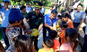 Bí thư Tỉnh ủy Quảng Bình kiểm tra, nắm bắt tình hình đời sống người dân khu vực biên giới
