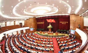 Ngày làm việc thứ hai Hội nghị Trung ương 8 khóa XIII