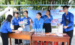 Đà Nẵng động viên thí sinh dân tộc thiểu số, tổ chức đưa đón học sinh có hoàn cảnh đặc biệt