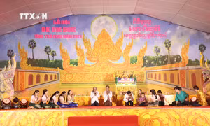 Đặc sắc đêm lễ hội Ok Om Bok của đồng bào Khmer Trà Vinh