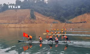 Lễ hội đua Mảng truyền thống trên sông Gâm năm 2024