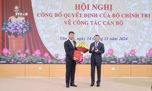 Công bố quyết định chuẩn y ông Trần Huy Tuấn làm Bí thư Tỉnh ủy Yên Bái