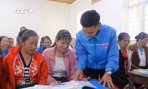 "Gieo chữ" ở vùng biên Nghệ An