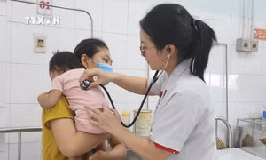 Ca mắc tay chân miệng tăng nhanh, chuyên gia khuyến cáo cách xử trí 