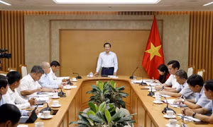 Phó Thủ tướng Lê Minh Khái phát biểu tại cuộc họp. Ảnh: An Đăng - TTXVN