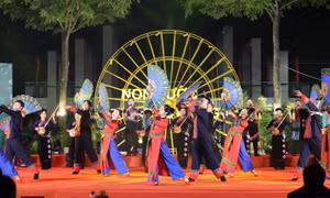 Thủ tướng Phạm Minh Chính đón năm mới 2024 cùng nhân dân Cao Bằng