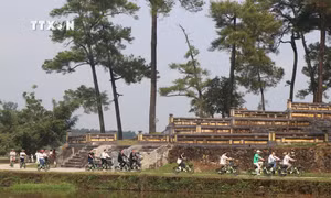 Khai trương tuyến du lịch xanh tại lăng vua Gia Long