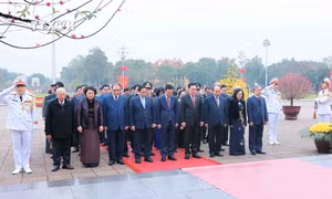 Lãnh đạo Đảng, Nhà nước vào Lăng viếng Chủ tịch Hồ Chí Minh nhân dịp Tết Giáp Thìn