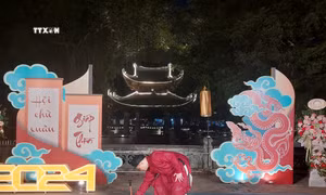 Tôn vinh truyền thống hiếu học tại Hội chữ Xuân Giáp Thìn 2024