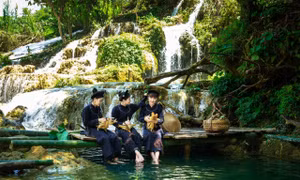 Vẻ đẹp của thác Bản Sầm