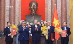 Tổng Bí thư, Chủ tịch nước trao quyết định bổ nhiệm 3 Phó Thủ tướng và 2 Bộ trưởng