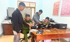 Công an cơ sở - Cầu nối dịch vụ công vùng đồng bào dân tộc thiểu số