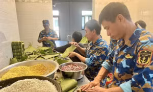 Động viên cán bộ, chiến sĩ Vùng 3 Hải quân dịp đầu năm mới