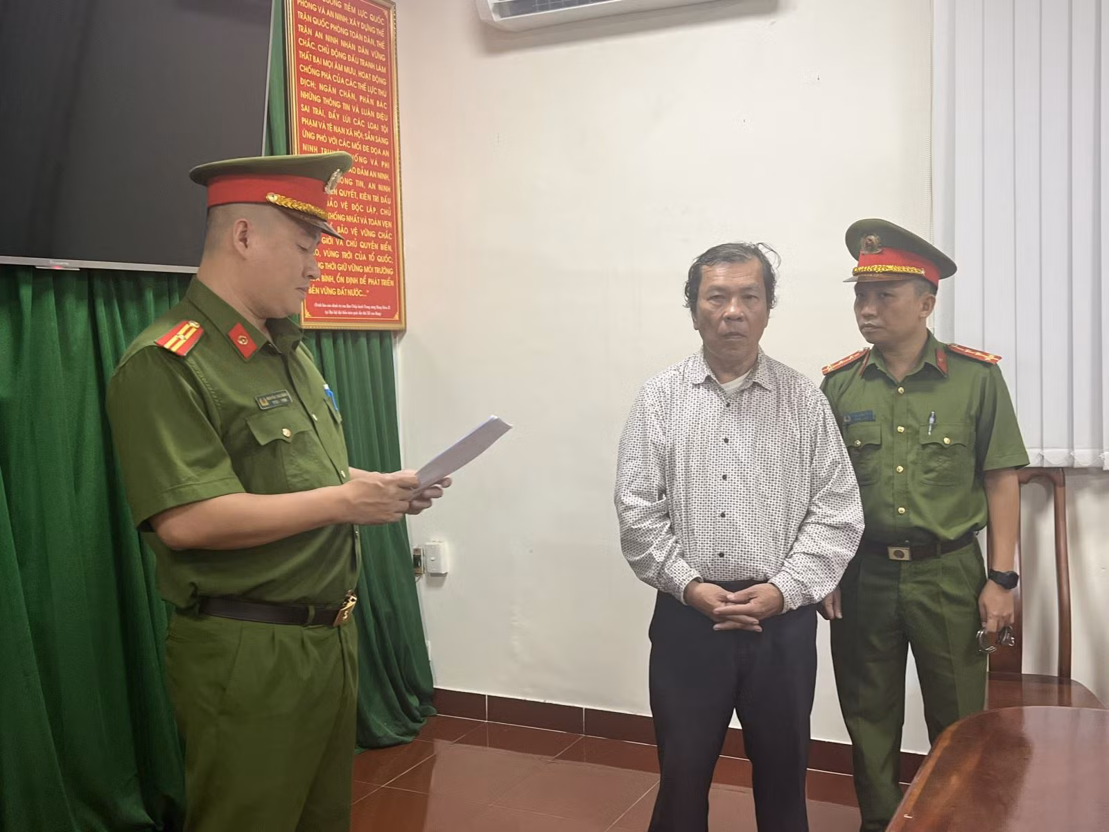 Chú thích ảnh