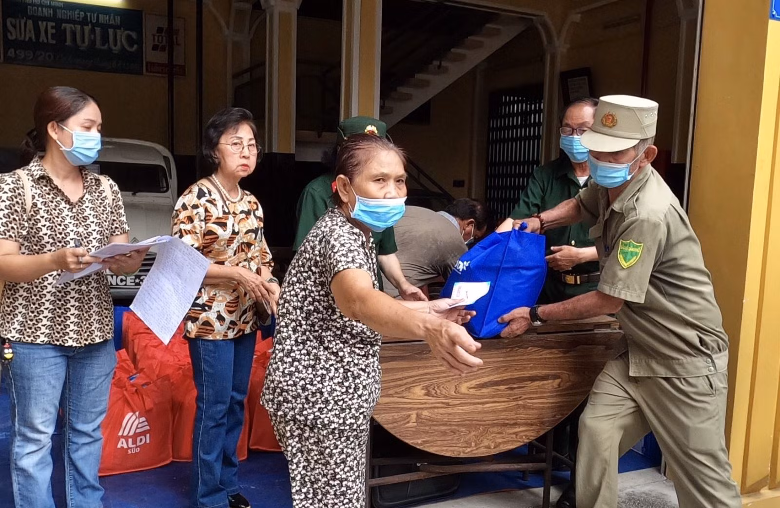 Chú thích ảnh