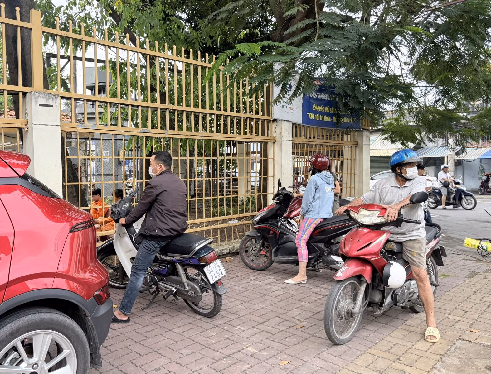 Chú thích ảnh